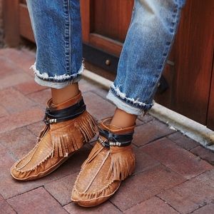 Free People Eastwood fringe moccasin BOHO sz38 7.5